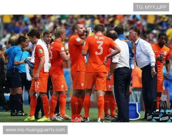 天气中断情况下足球比赛规则如何保障公平进行？